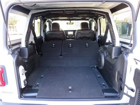 New 2023 Jeep Wrangler Unlimited Rubicon 4xe w/ Steel Bumper Group image 37