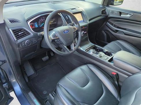 Used 2019 Ford Edge Titanium image 6