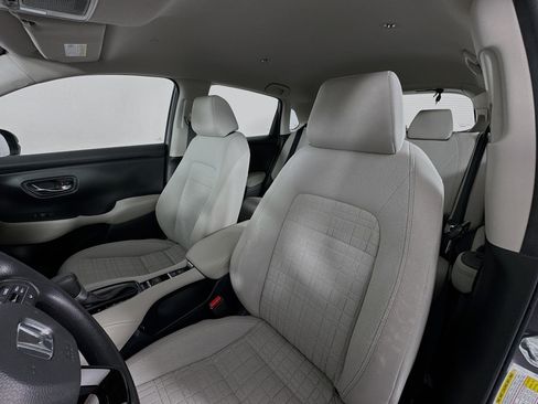 Certified 2024 Honda HR-V LX image 19