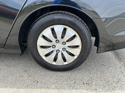 Used 2012 Honda Accord LX image 18