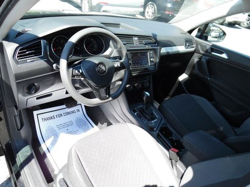 Used 2018 Volkswagen Tiguan S image 11