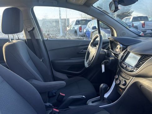 Used 2017 Chevrolet Trax LS image 14
