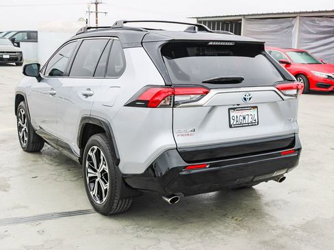 Used 2022 Toyota RAV4 XSE w/ Weather Package AWD/4WD image 6