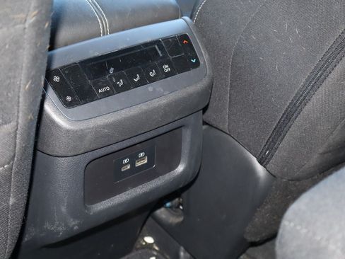 Used 2024 Nissan Pathfinder SV AWD/4WD image 20