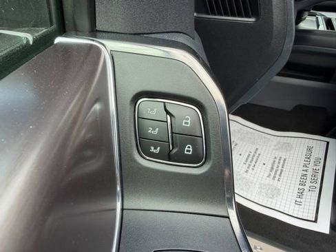 Used 2026 Ford F350 Platinum AWD/4WD image 16