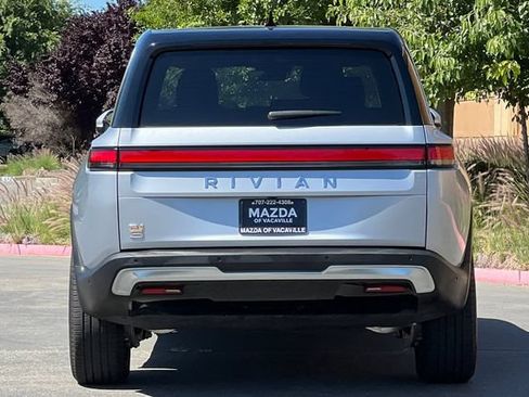 Used 2024 Rivian R1S Adventure AWD/4WD image 5