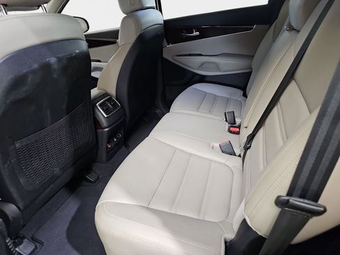 Used 2018 Kia Sorento EX w/ EX Advanced Touring Package FWD image 17