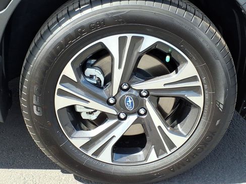 Certified 2026 Subaru Crosstrek 2.5i Premium AWD/4WD image 9