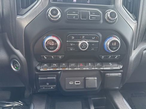 Used 2019 GMC Sierra 1500 Denali w/ Driver Alert Package II AWD/4WD image 27