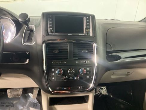 Used 2020 Dodge Grand Caravan SXT image 13