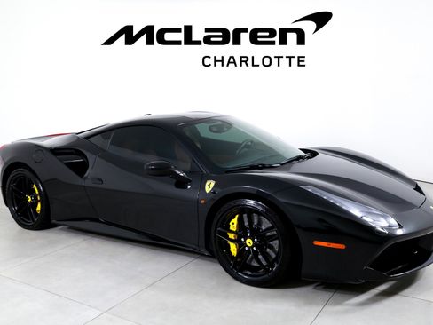 Used 2018 Ferrari 488 GTB RWD image 2