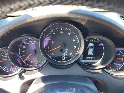 Used 2016 Porsche Cayenne image 31