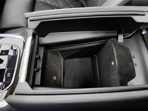 Used 2024 BMW X7 xDrive40i image 34