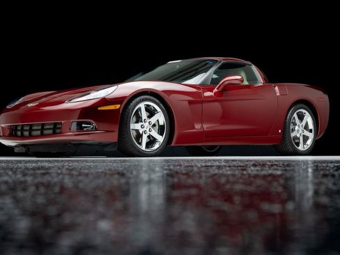 Used 2007 Chevrolet Corvette Coupe w/ Preferred Equipment Group RWD image 15