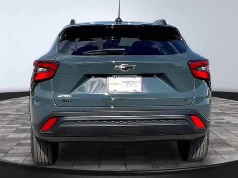 New 2026 Chevrolet Trax LT w/ Driver Confidence Package FWD image 4
