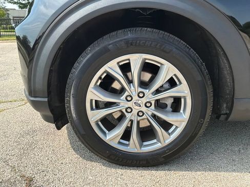 Used 2023 Ford Explorer XLT w/ Equipment Group 202A AWD/4WD image 12