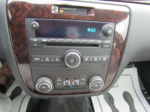 Used 2013 Chevrolet Impala LT FWD image 24