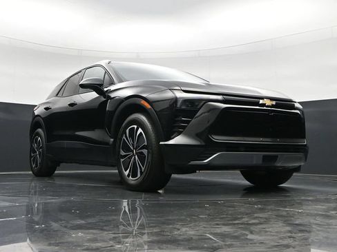 Used 2024 Chevrolet Blazer EV LT AWD/4WD image 43