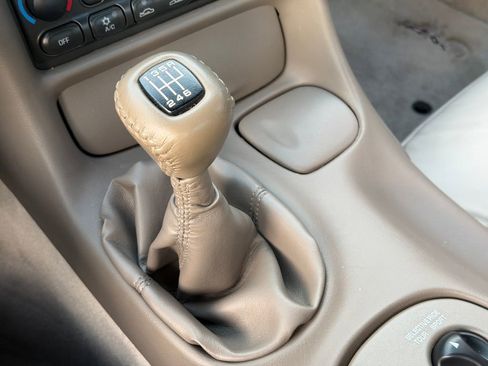 Used 2003 Chevrolet Corvette Convertible w/ Preferred Equipment Group1 image 28