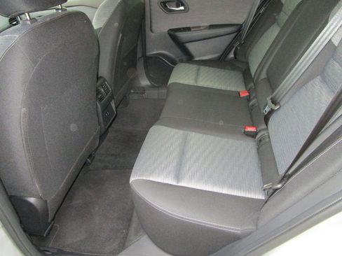 Used 2023 Nissan Rogue SV image 14