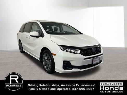 Used 2026 Honda Odyssey Touring image 3