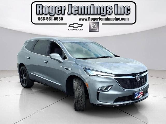Used 2024 Buick Enclave Essence w/ Sport Touring Edition FWD image 7