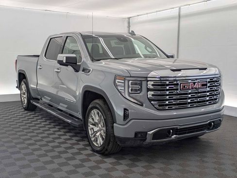 Used 2025 GMC Sierra 1500 Denali w/ Technology Package AWD/4WD image 8
