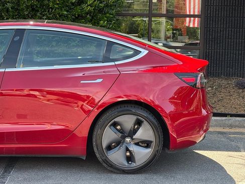 Used 2018 Tesla Model 3 Long Range AWD/4WD image 11