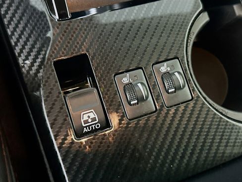 Used 2024 Toyota 4Runner TRD Off-Road Premium image 25