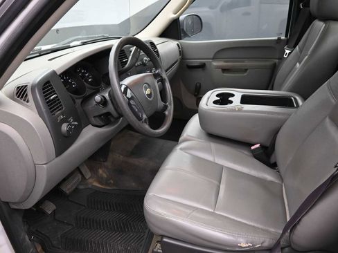 Used 2013 Chevrolet Silverado 1500 W/T RWD image 16