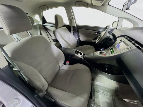 Used 2015 Toyota Prius Two image 24
