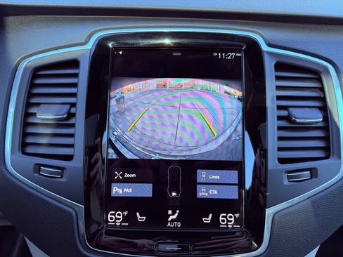 Used 2022 Volvo XC90 T5 Momentum w/ Climate Package image 25