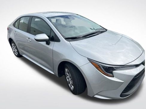 Used 2024 Toyota Corolla LE FWD image 8