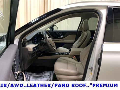 Used 2022 Lincoln Corsair AWD w/ Premium Package image 30