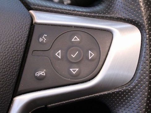 Used 2023 GMC Acadia SLE w/ LPO, Floor Liner Package AWD/4WD image 24