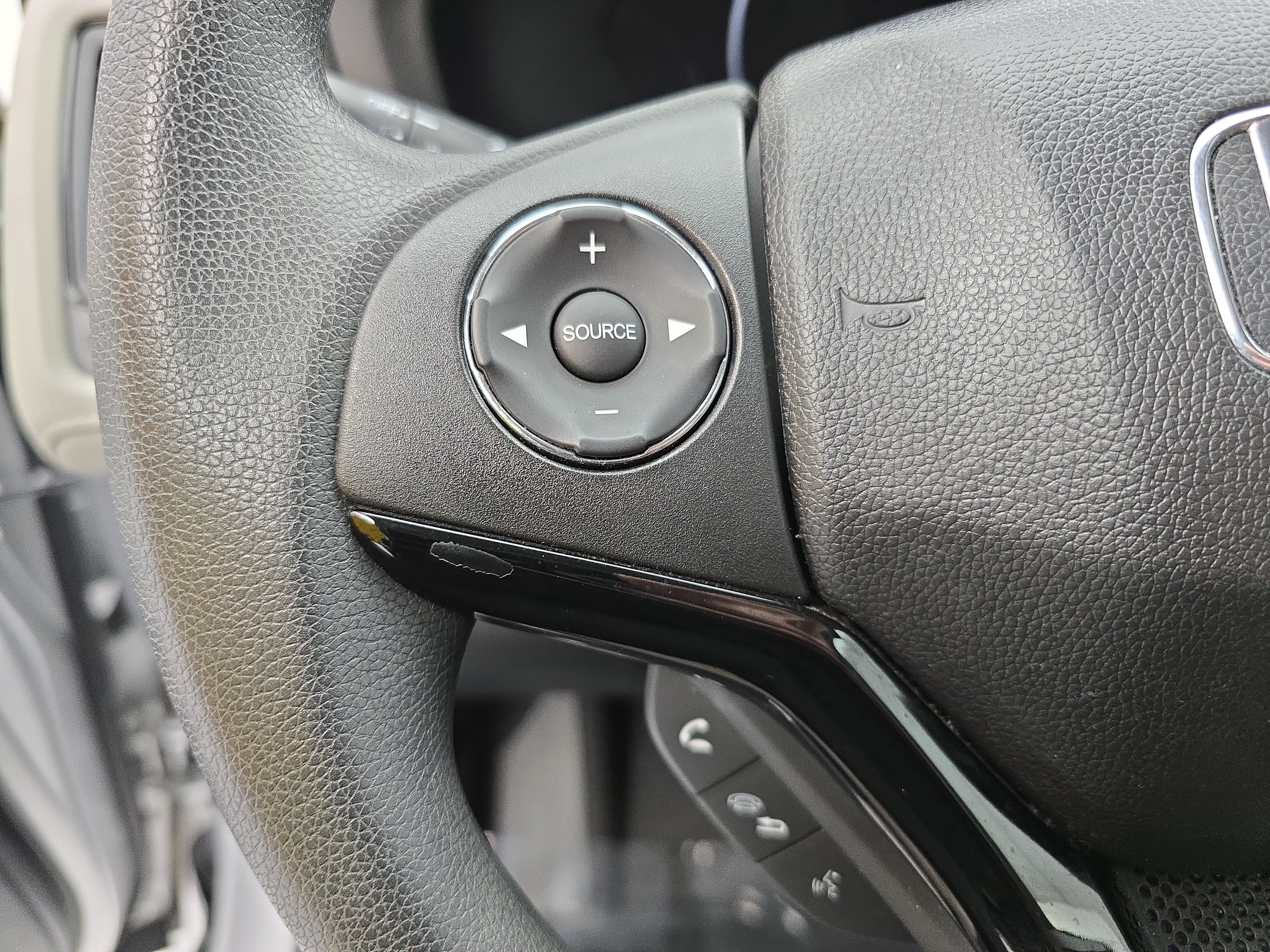 Used 2016 Honda HR-V LX image 16