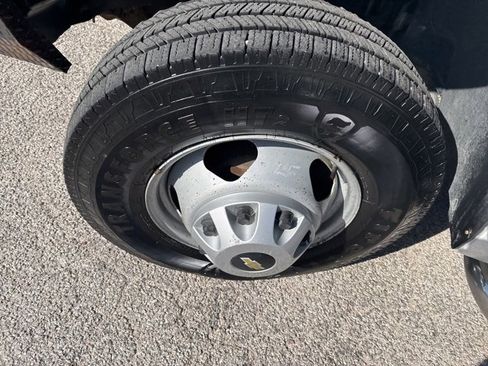 Used 2013 Chevrolet Silverado 3500 W/T image 4