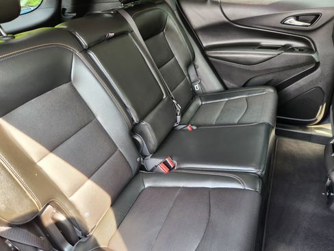 Used 2018 Chevrolet Equinox Premier FWD image 15