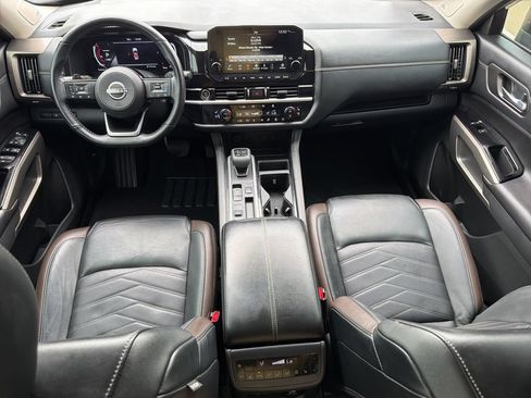 Used 2024 Nissan Pathfinder Platinum w/ Cargo Package FWD image 19
