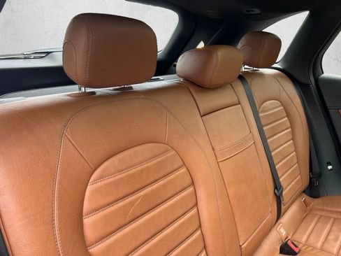 Used 2016 Mercedes-Benz GLC 300 4MATIC image 24