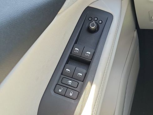 New 2026 Jeep Cherokee Laredo AWD/4WD image 19