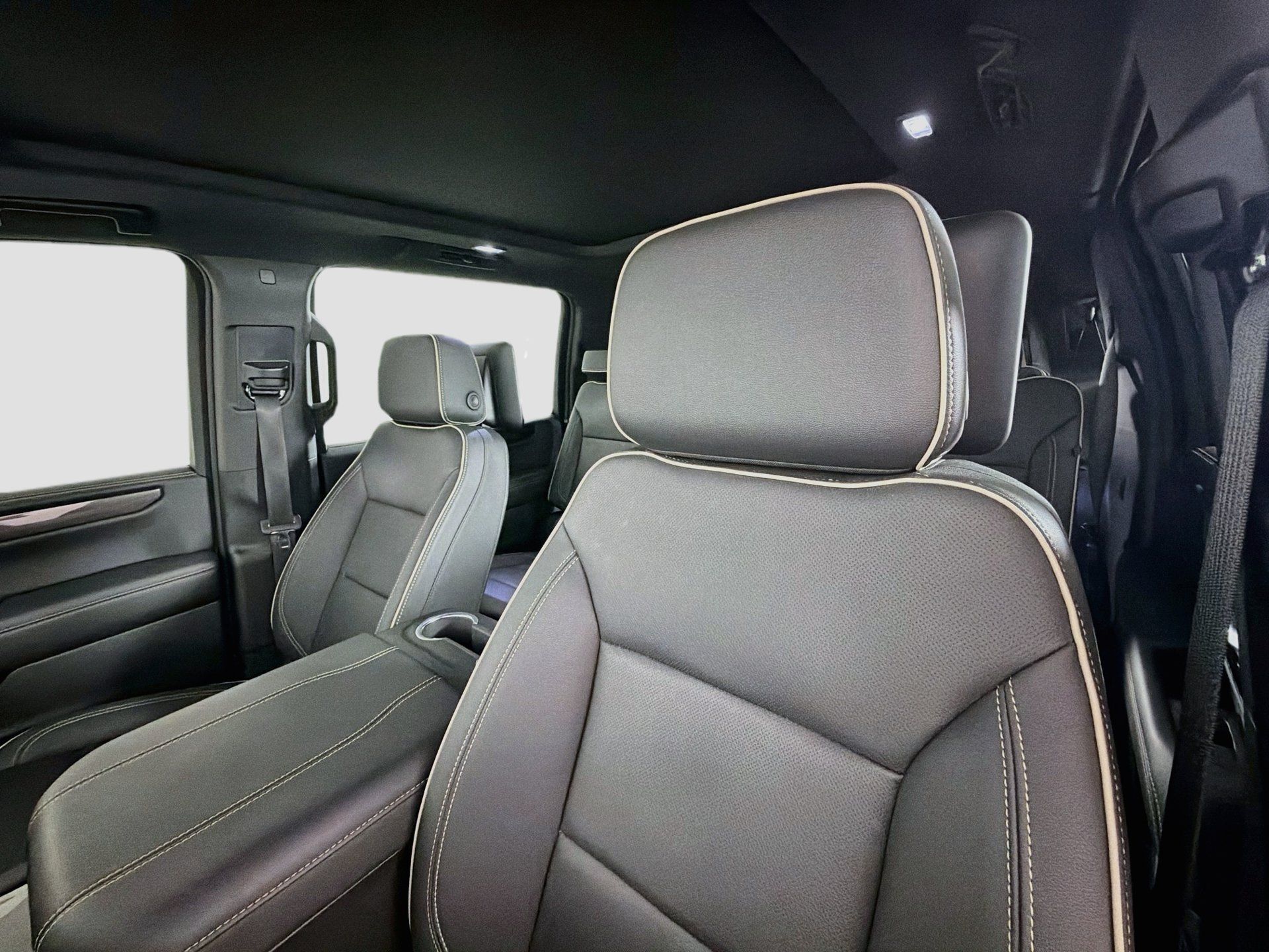Used 2026 GMC Yukon XL Elevation w/ Elevation Premium Package AWD/4WD image 22