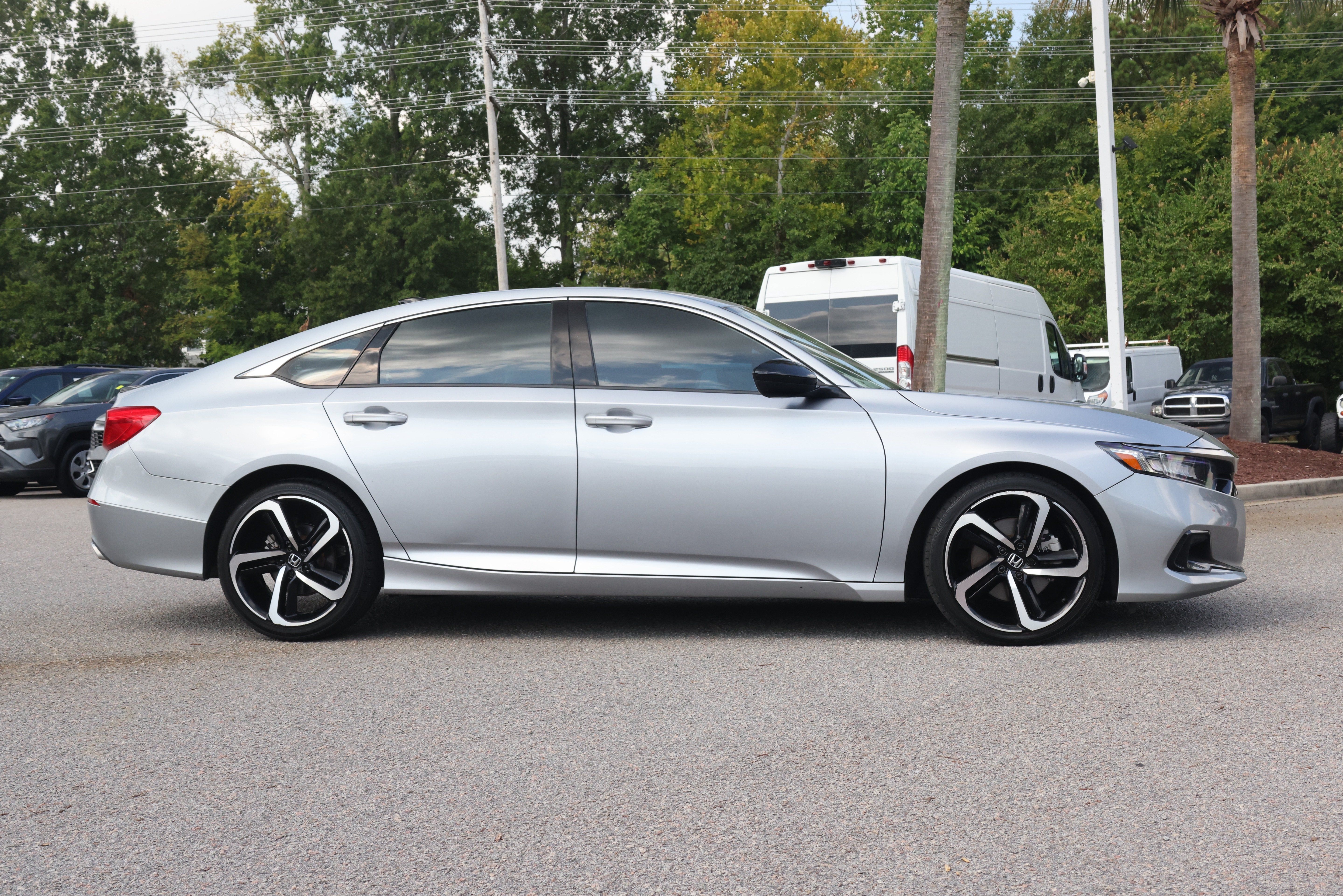 Used 2022 Honda Accord Sport image 6