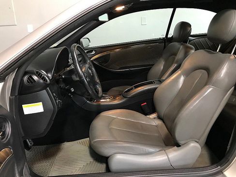 Used 2008 Mercedes-Benz CLK 350 Coupe image 11