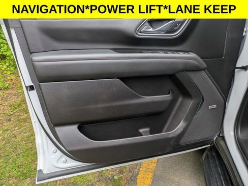 Used 2023 Chevrolet Tahoe RST AWD/4WD image 9