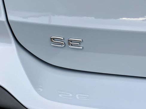 New 2026 Volkswagen Taos SE image 25