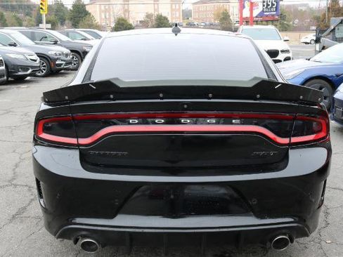 Used 2019 Dodge Charger Scat Pack w/ Navigation & Travel Group image 7