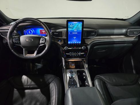 Used 2023 Ford Explorer Platinum w/ Technology Package image 35