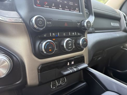 Used 2021 RAM 1500 Laramie AWD/4WD image 25