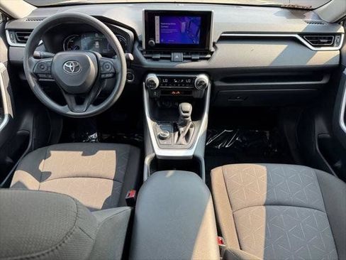 Certified 2025 Toyota RAV4 XLE AWD/4WD image 72